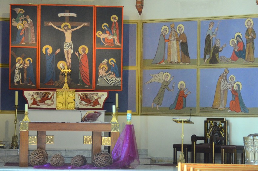Kościół św. Anny zdobią polichromie przedstawiające sceny z...