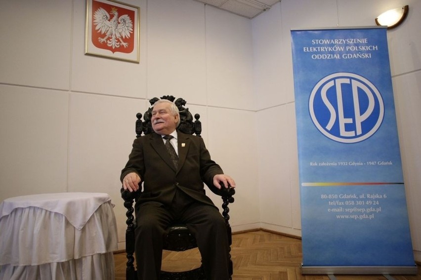 Gdańsk: Lech Wałęsa otrzymał medal elektryków