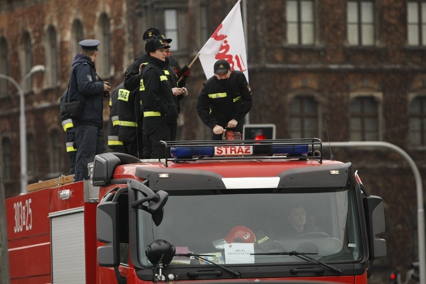 Wrocław: Służby mundurowe protestowały (FILM I ZDJĘCIA)