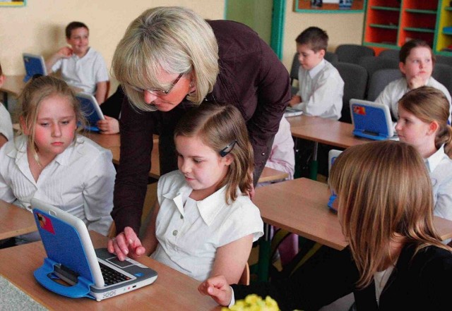 Z netbooków korzystają już dzieci w SP nr 33 w Katowicach