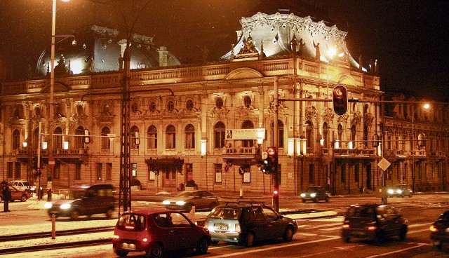 Pałac Poznańskiego zaprojektował sławny łodzki architekt Hilary Majewski w stylu francuskiego neorenesansu i neobaroku