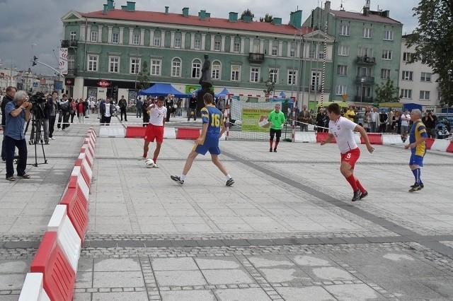 Częstochowa: Reprezentacja Polski Bezdomnych pokonała radnych [ZDJĘCIA]