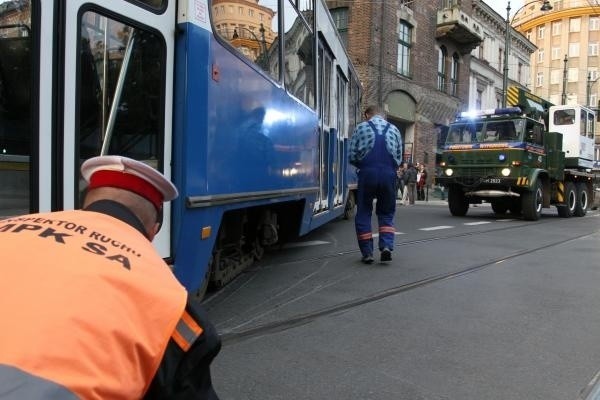 Kraków: kolejna kolizja tramwaju pod Bagatelą (AKTUALIZACJA)