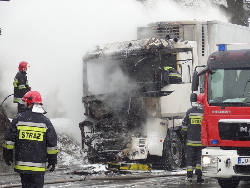 Al. Warszawska: Zderzenie dwóch ciężarówek
