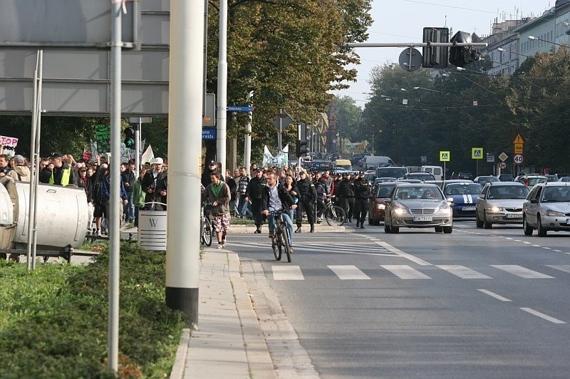 Marsz Wyzwolenia Konopi przemierzał ulice Wrocławia (ZDJĘCIA)
