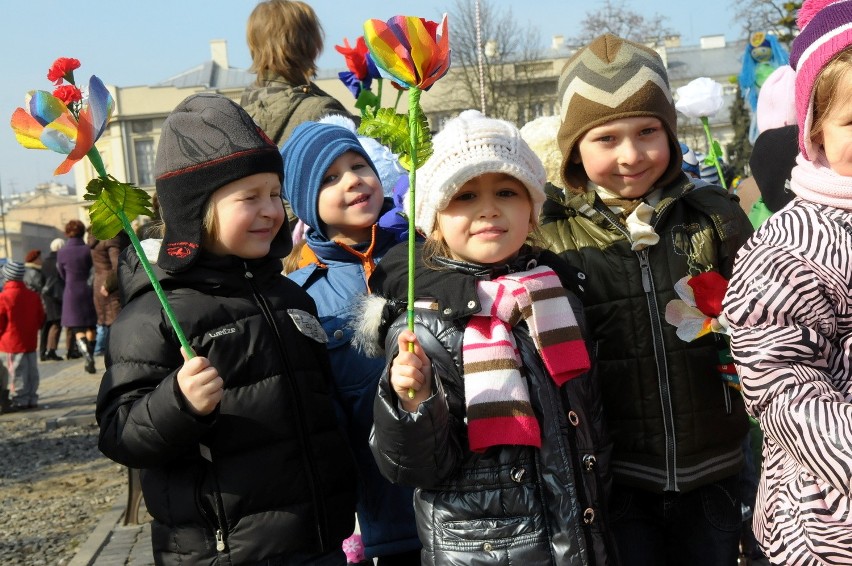 Lublin: Przedszkolaki powitały wiosnę (WIDEO, ZDJĘCIA)