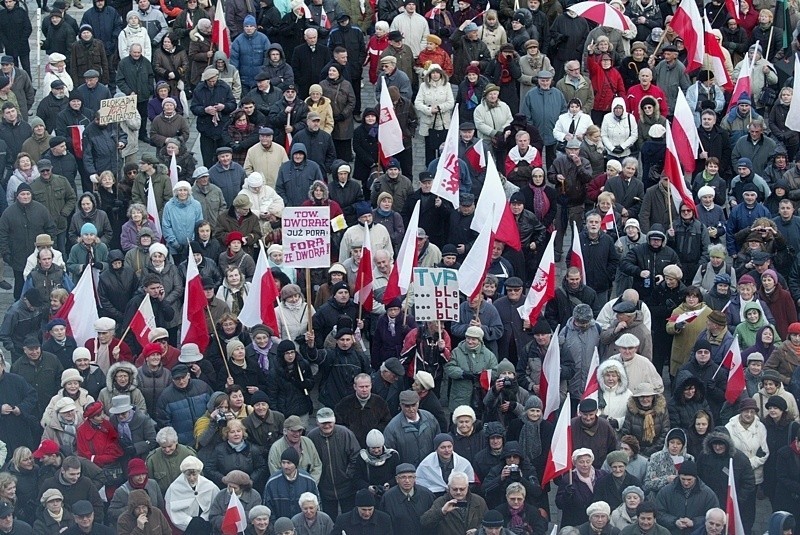 Demonstranci z PiS zablokowali centrum Wrocławia (ZDJĘCIA, FILMY)