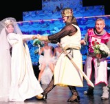 &quot;Spamalot&quot;, czyli taki tortowy przekładaniec