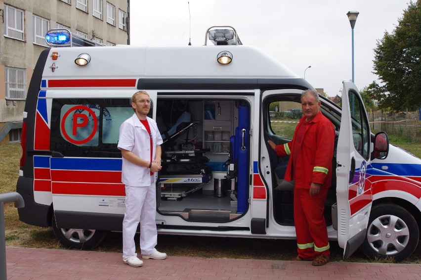 Radzyń Podl.: Lądowisko i ambulans dla szpitala (ZDJĘCIA)