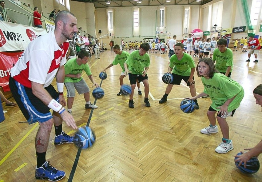 Marcin Gortat uczył najmłodszych wrocławian grać w koszykówkę