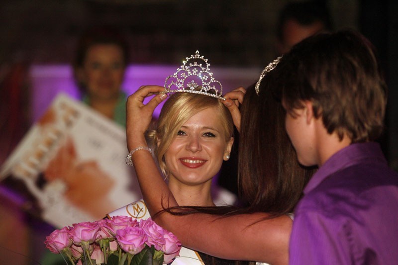 Korona Miss Polski Dolnego Śląska Nastolatek 2012 dla... bliźniaczek (ZDJĘCIA)