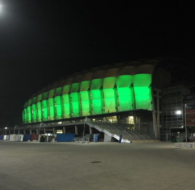 Stadion Miejski w Poznaniu został podświetlony na zielono