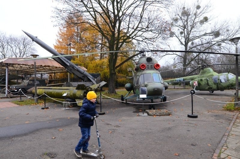 Otwarta wystawa sprzętu wojskowego w Muzeum Uzbrojenia na...