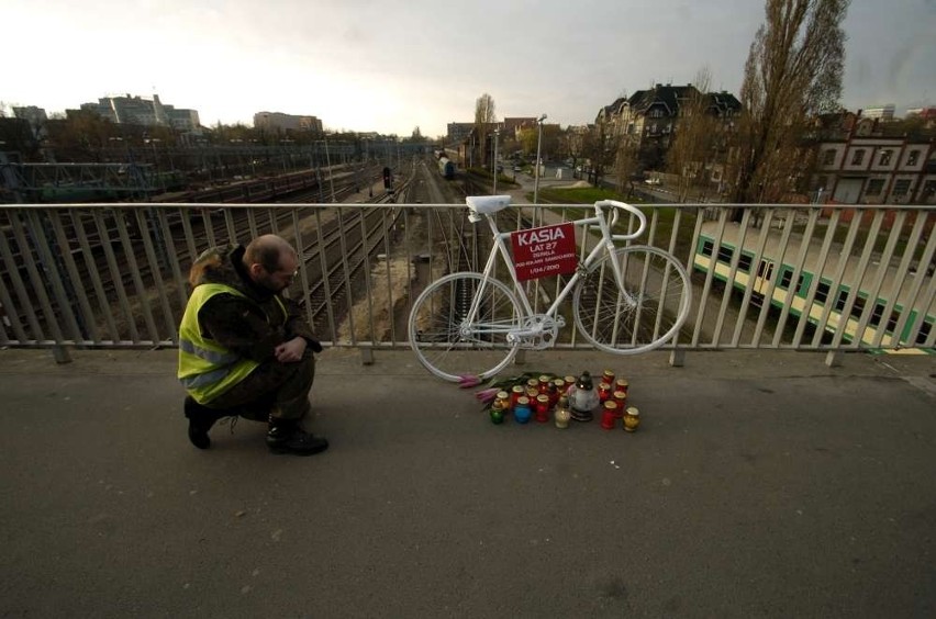 Poznańscy rowerzyści uczcili śmierć kobiety