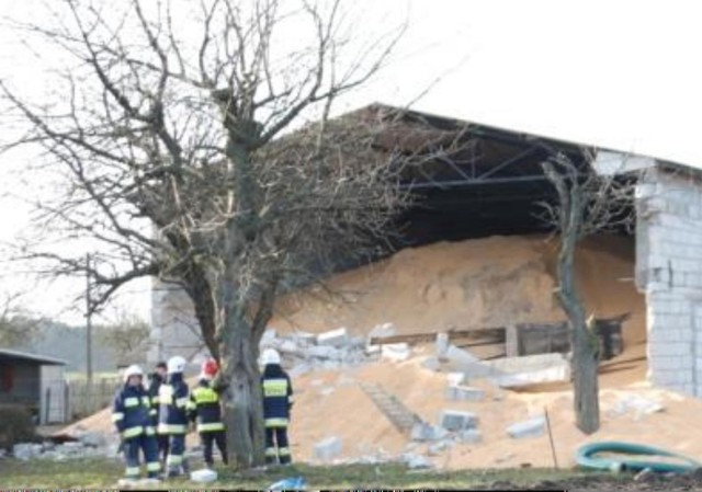 23-letni mężczyzna zginął w sylwestrowy poranek w gospodarstwie w Karnie w gminie Siedlec.