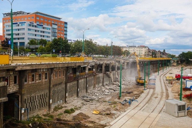 Prace na zamkniętym rondzie Kaponiera