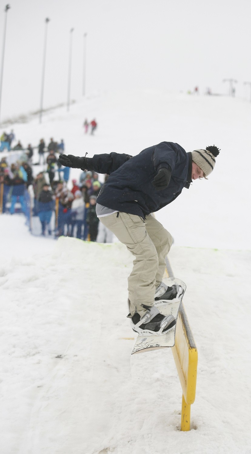 Rzutem na taśmę przed wiosną - zawody snowboardowe w Sosnowcu [ZDJĘCIA]