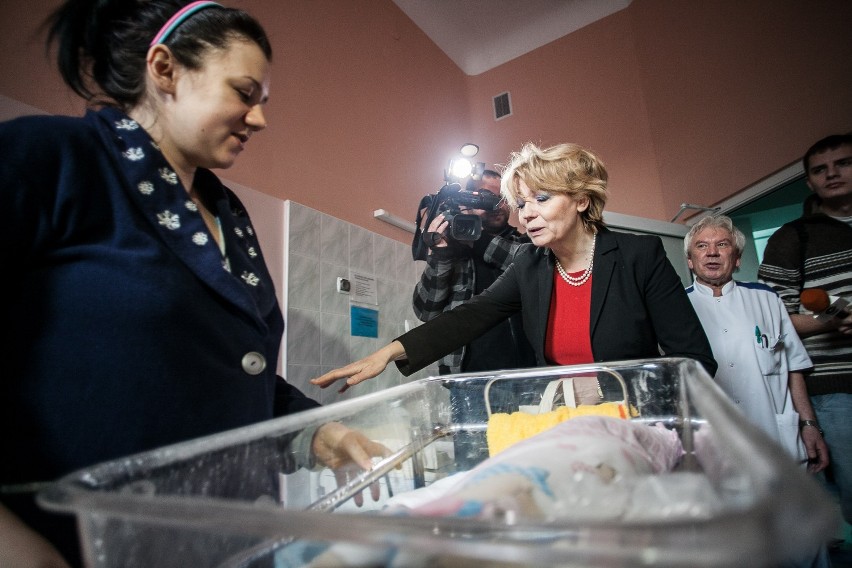 Prezydent Łodzi Hanna Zdanowska odwiedziła dzieci urodzone...