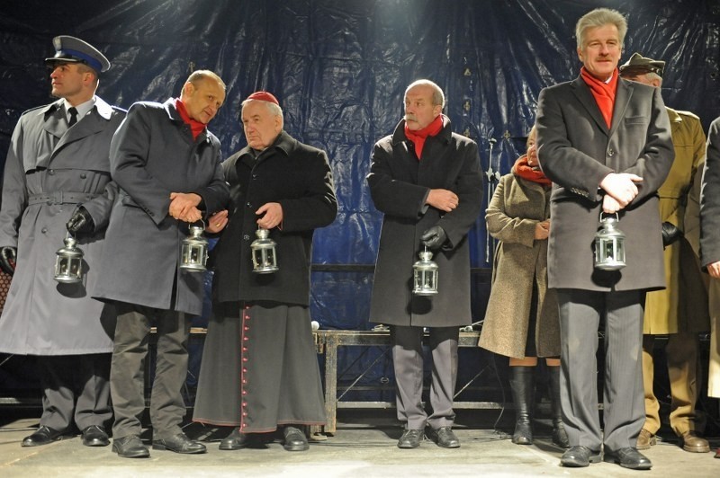 Betlejemskie Światło Pokoju dotarło do Poznania [ZDJĘCIA]