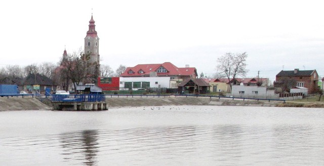 W Strykowie nieletni grasowali nad zalewem