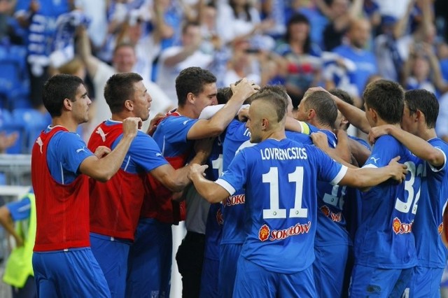 Piłkarze Lecha Poznań mogą cieszyć się z efektownego zwycięstwa.