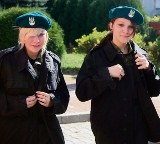 Uczniowie z Żarnowca dostali mundury od wojska