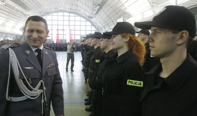 Ślubowanie nowych policjantów śląskiego garnizonu