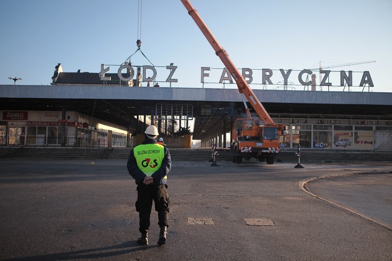 Pożegnanie neonu &quot;ŁÓDŹ FABRYCZNA&quot; [ZDJĘCIA+FILM]