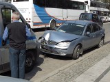 Kierowca dźwigu uszkodził siedem samochodów (ZDJĘCIA)