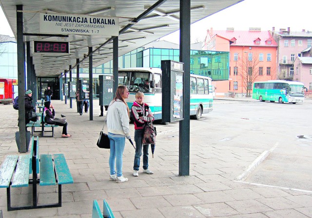 Z tarnowskiego dworca odjeżdża więcej autobusów prywatnych przewoźników niż PKS-u