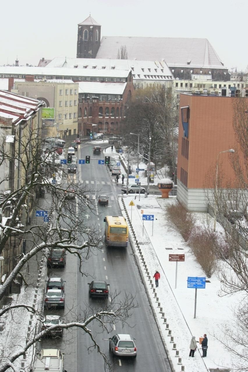 Zima we Wrocławiu, a jutro jeszcze więcej śniegu (ZDJĘCIA, PROGNOZA POGODY)