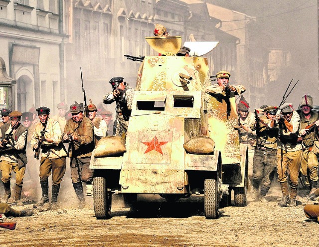 Kadr z filmu "Bitwa Warszawska"