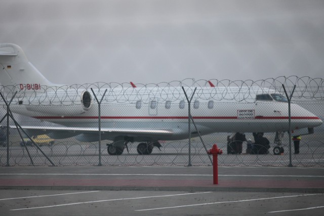 Do Łodzi Sting przyleciał samolotem Bombardier BD 100 Challenger.