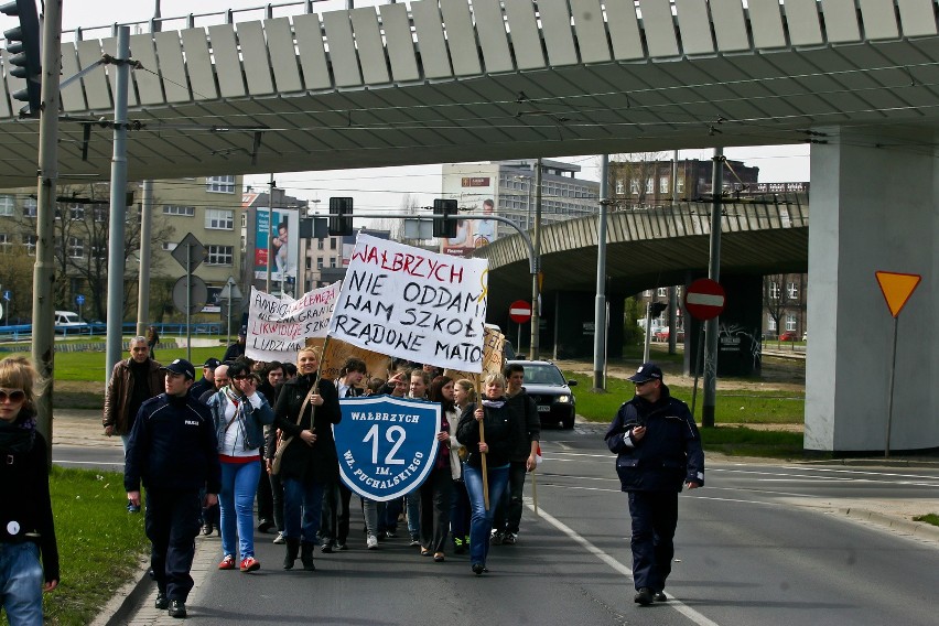 Demonstracje PiS i nauczycieli dziś we Wrocławiu