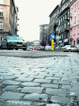 Zabytkowy bruk zastąpi w Krakowie asfalt? [DYSKUTUJ]