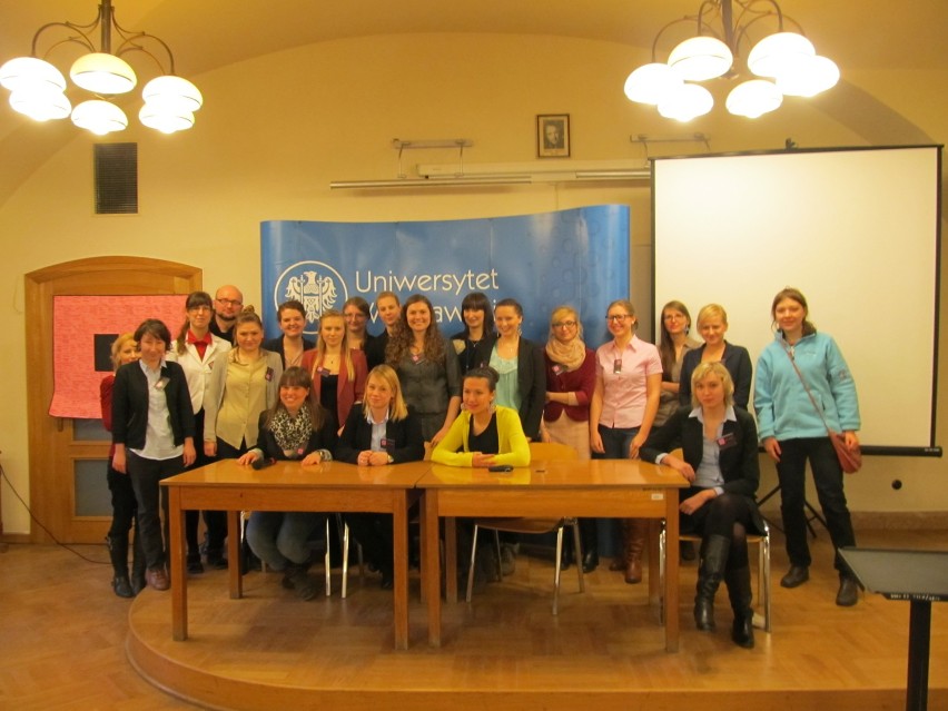 Wrocław: Studentki polonistyki walczą ze stereotypami. Pomaga im prof. Miodek (ZDJĘCIA)