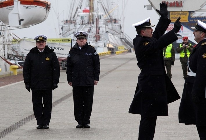 Gdynia: Ważą się losy floty Marynarki Wojennej. Admirał Sir Mark Stanhope wizytował polską flotę. Jaka będzie jej przyszłość? [ZDJĘCIA]