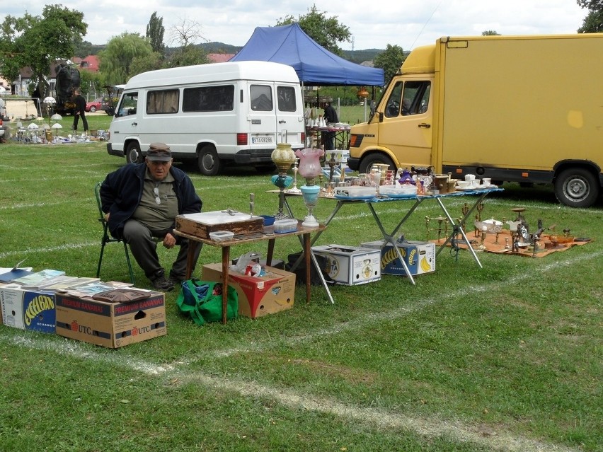 Stu kolekcjonerów przyjechało do Olsztyna na jarmark staroci [ZDJĘCIA]