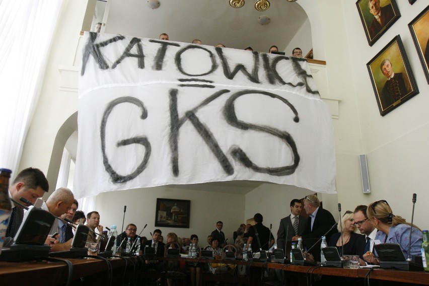 GKS Katowice bliżej miasta. Rada miejska poparła kibiców [ZDJĘCIA]