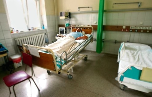W wielu oddziałach szpitalnych miejsca na leczenie będą dostępne dopiero w przyszłym roku