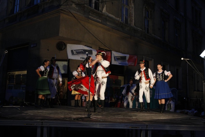 Katowice: Folklor z różnych stron świata zagościł dzisiaj na Mariackiej [ZDJĘCIA]