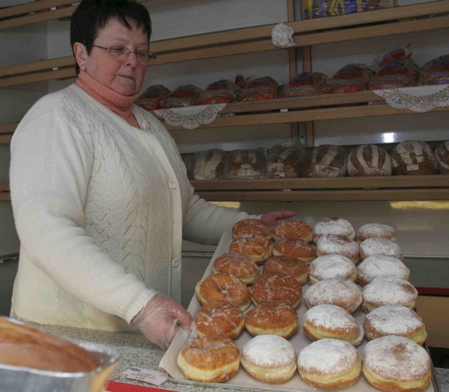 Teresa Finkbeiner  z Katowic  sprzeda dziś setki krepli