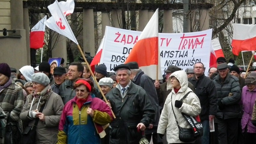 Marsz w obronie TV Trwam na ulicach Poznania