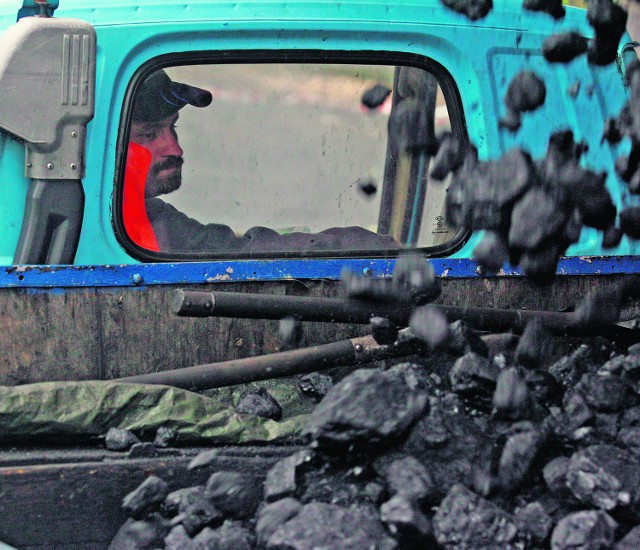 Wyprawa po węgiel przypomina zdobywanie szklanej góry