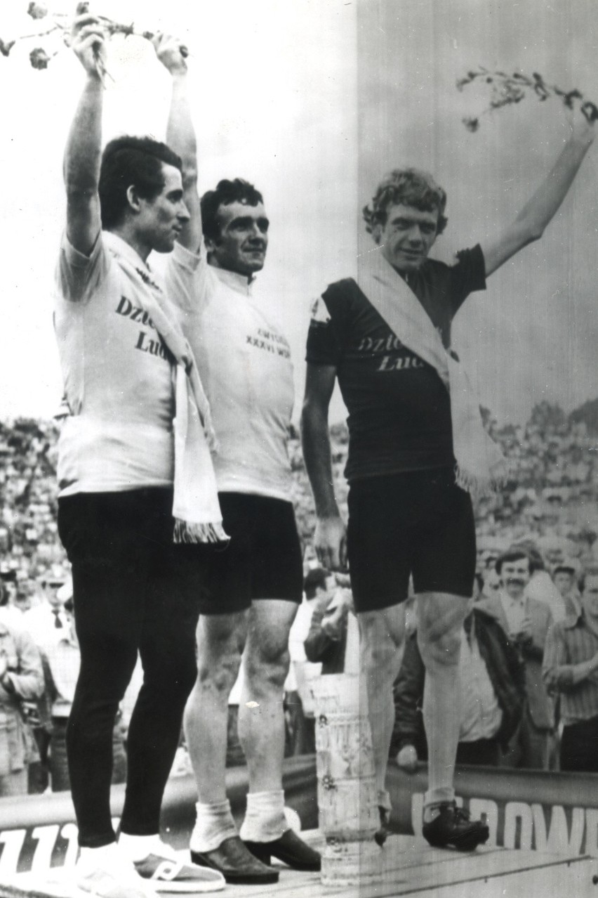 1979 rok, podium Tour de Pologne. W środku on, zwycięzca