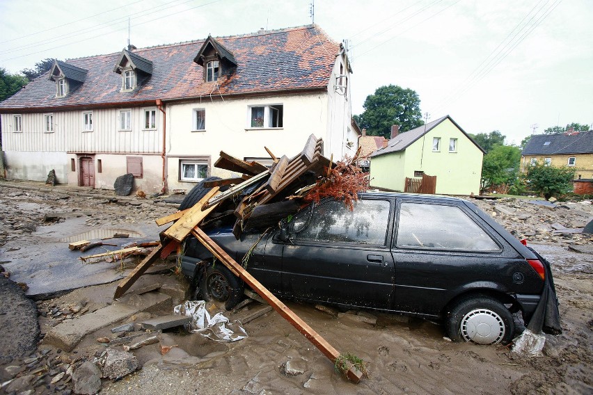 Bogatynia: Miasto zniszczone przez żywioł (NOWE ZDJĘCIA)