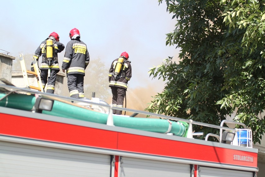 Strażacy gasili ogień w klinice przy Radziwiłłowskiej w Lublinie