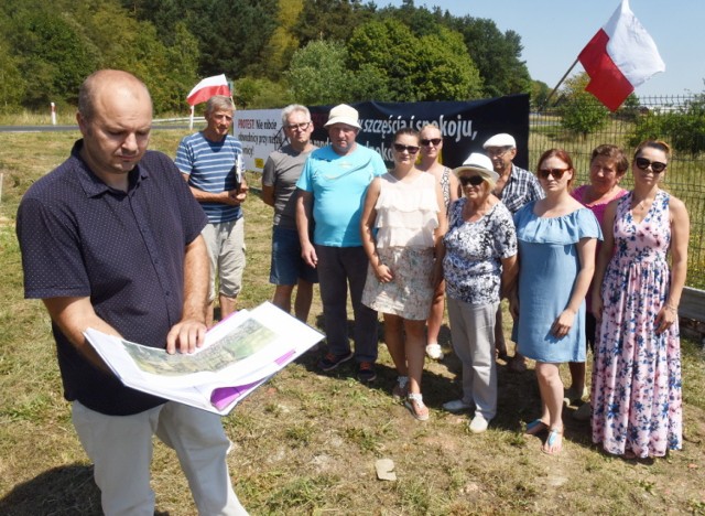 Mieszkańcy Łazu zamierzają walczyć o to, aby trasa nowej obwodnicy była bardziej oddalona od ich miejscowości.