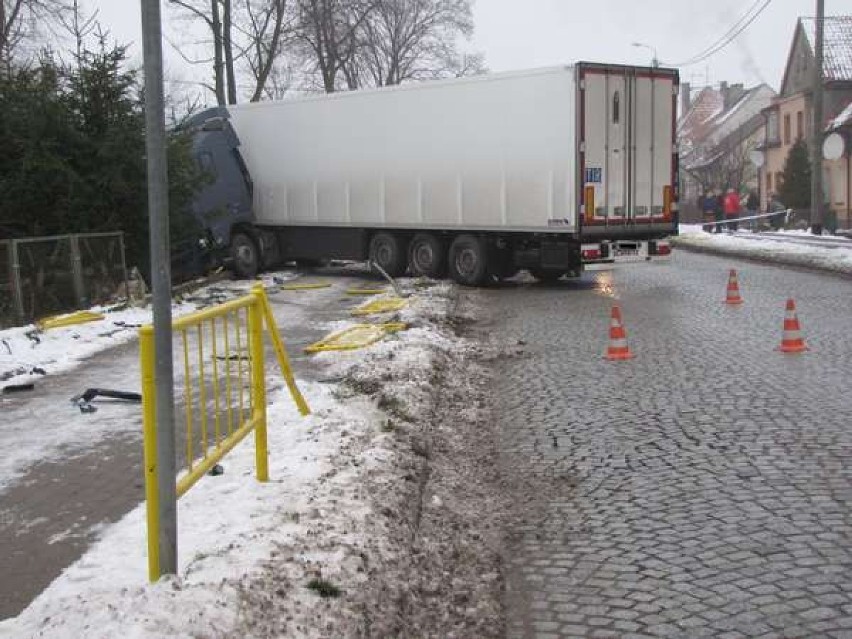 Wypadek w Prostkach. Zginęła 84-letnia kobieta