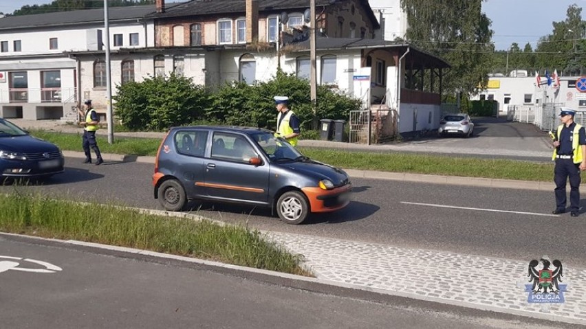 Funkcjonariusze Wydziału Ruchu Drogowego Komendy Miejskiej...